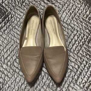 Christian Siriano Taupe pointy toe flats. Size 9